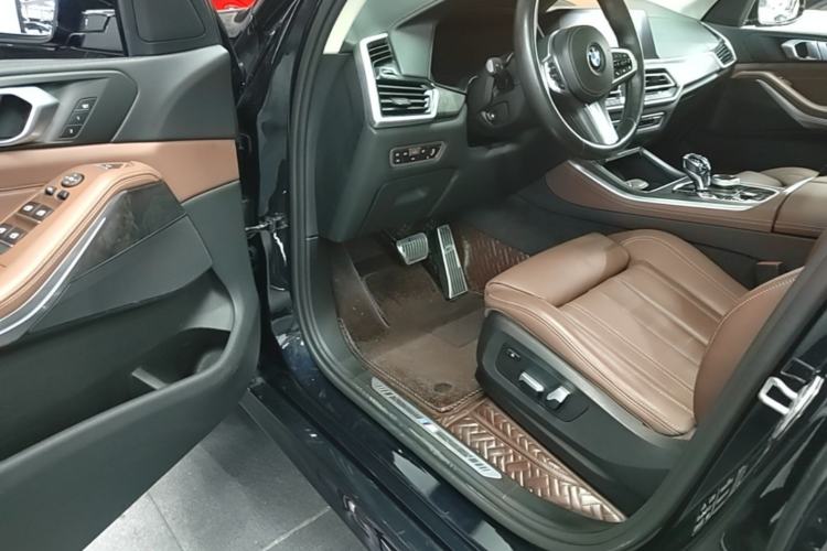 Used BMW X5 2021 xDrive30i M Sport Package Driver Seat