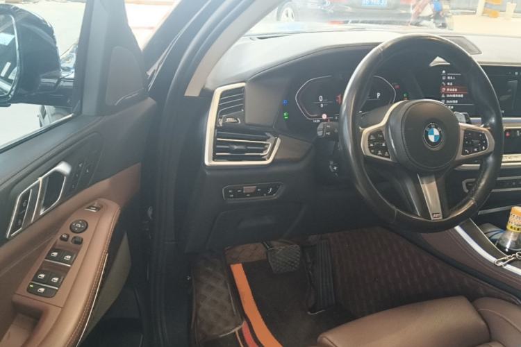 Used BMW X5 2021 xDrive40i Luxury Model with M Sport Package Driver Seat