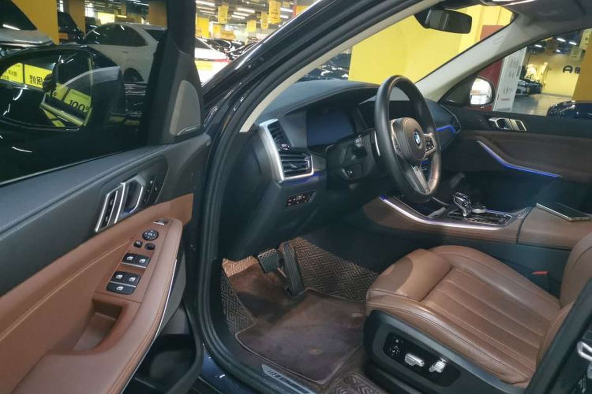 Used BMW X5 2021 xDrive40i Luxury Model with M Sport Package Driver Seat