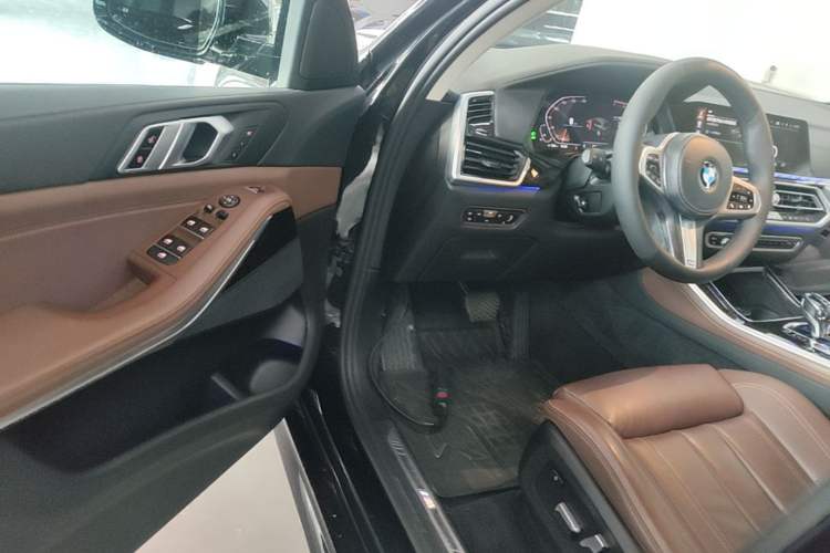 Used BMW X5 2021 xDrive30i M Sport Package Driver Seat