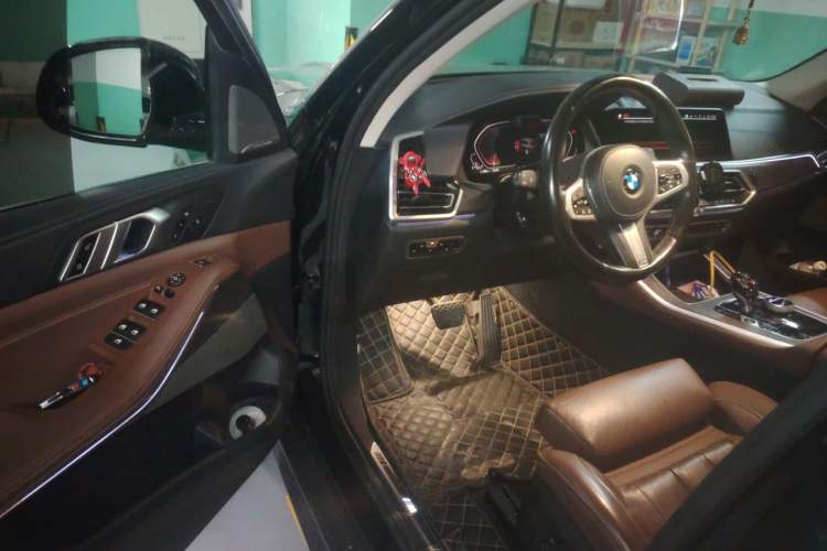 Used BMW X5 2021 Restyled xDrive40i Luxury Version M Sport Package Driver Seat