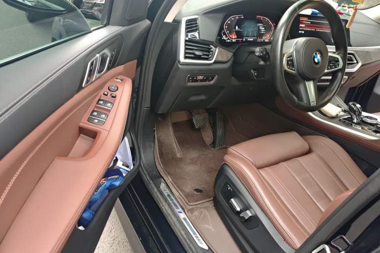 Used BMW X5 2021 xDrive30i M Sport Package Driver Seat