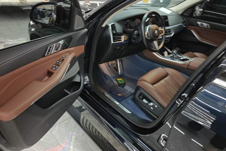 Used BMW X5 2021 Restyled xDrive40i Luxury Version M Sport Package Driver Seat
