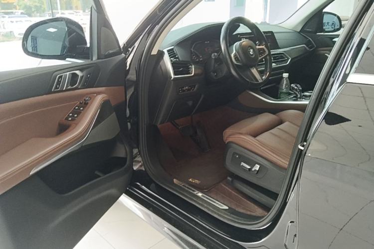 Used BMW X5 2021 Restyled xDrive40i M Sport Package Driver Seat