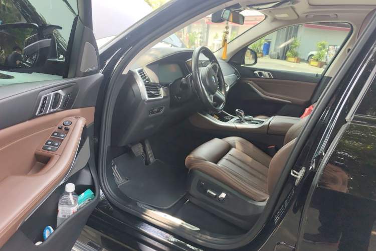 Used BMW X5 2021 Restyled xDrive40i M Sport Package Driver Seat