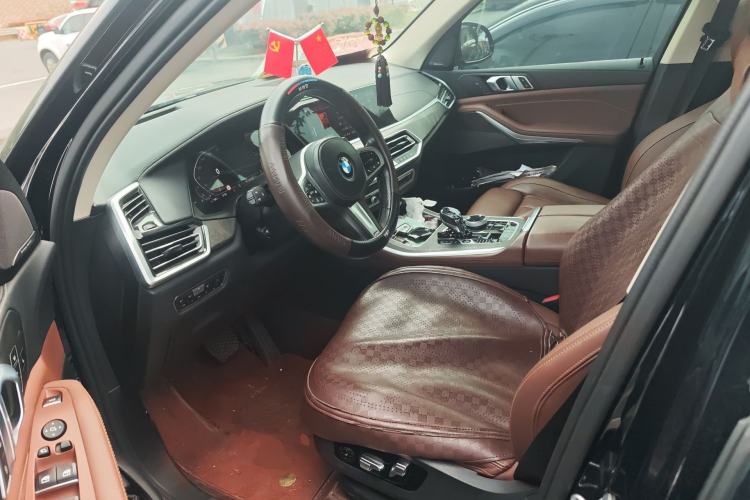 Used BMW X5 2021 xDrive40i Luxury Model with M Sport Package Driver Seat
