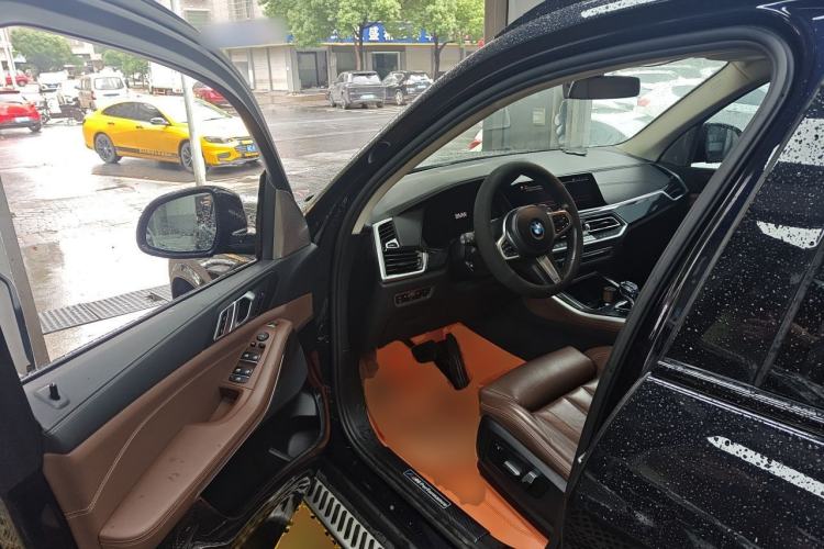 Used BMW X5 2021 Restyled xDrive30i M Sport Package Driver Seat
