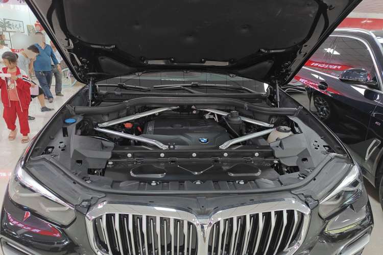 Used BMW X5 2021 xDrive30i X Design Package Engine Bay