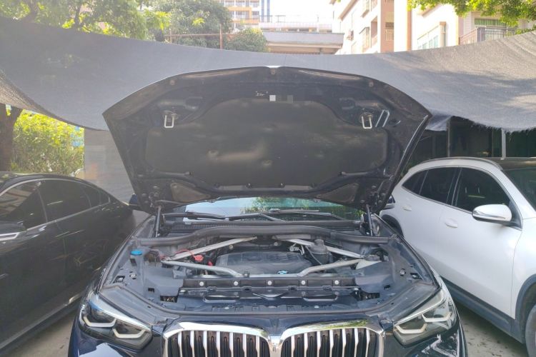 Used BMW X5 2021 xDrive30i M Sport Package Engine Bay