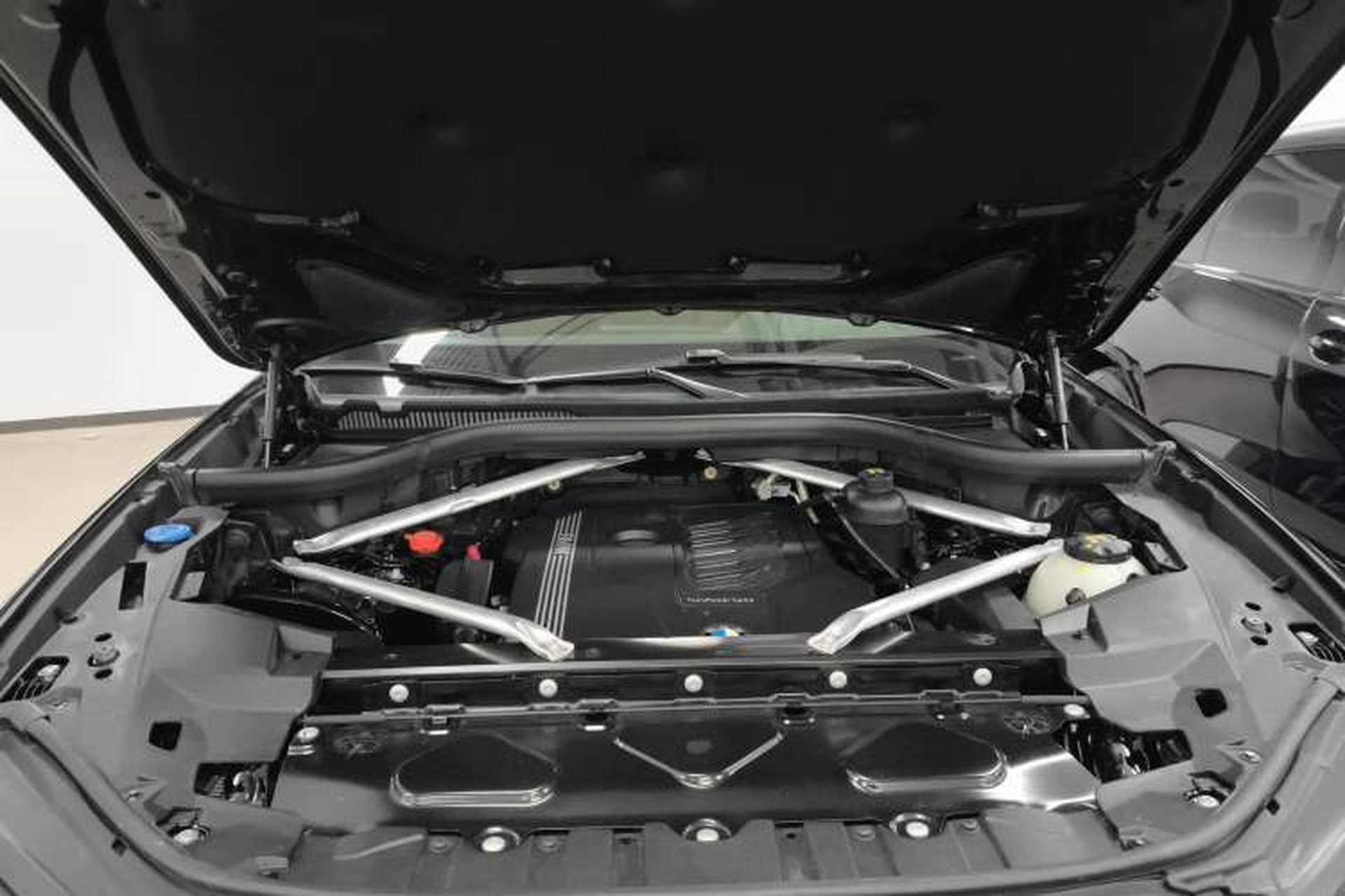 Used BMW X5 2021 Restyled xDrive40i M Sport Package Engine Bay