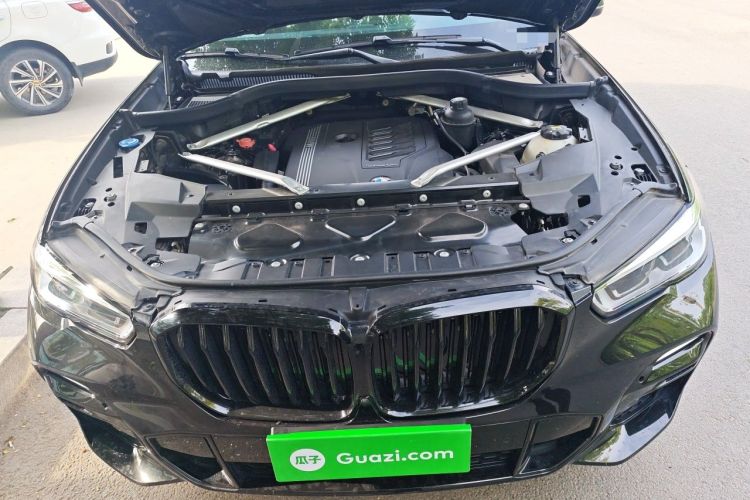 Used BMW X5 2021 xDrive40i M Sport Package Engine Bay