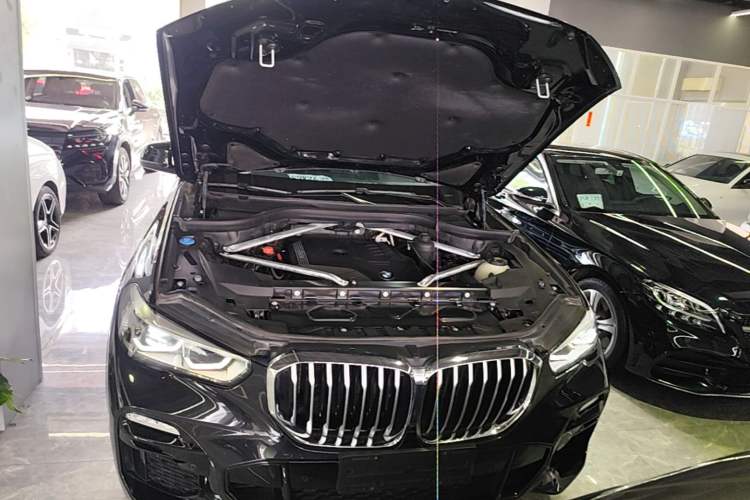 Used BMW X5 2021 Restyled xDrive30i M Sport Package Engine Bay