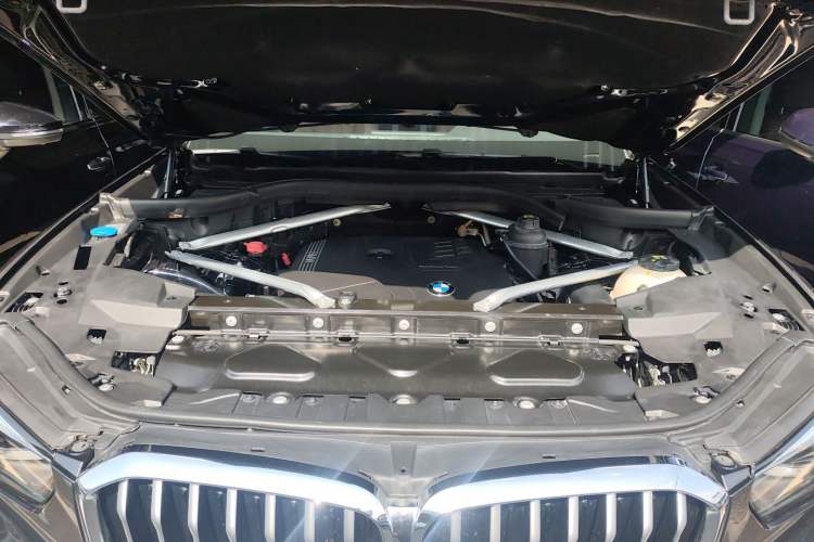 Used BMW X5 2021 xDrive30i M Sport Package Engine Bay