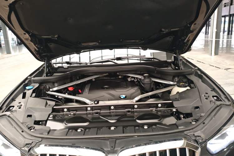 Used BMW X5 2021 Restyled xDrive30i M Sport Package Engine Bay