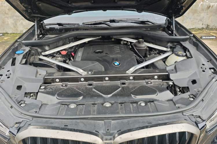 Used BMW X5 2021 xDrive30i M Sport Package Engine Bay