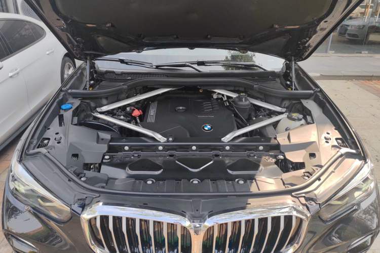 Used BMW X5 2021 Restyled xDrive30i M Sport Package Engine Bay