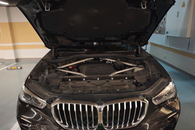 Used BMW X5 2021 xDrive40i M Sport Package Engine Bay