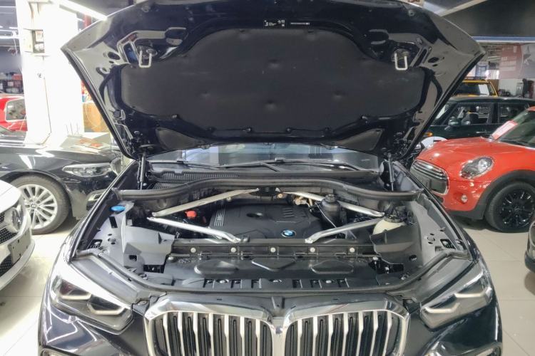 Used BMW X5 2021 Restyled xDrive30i M Sport Package Engine Bay