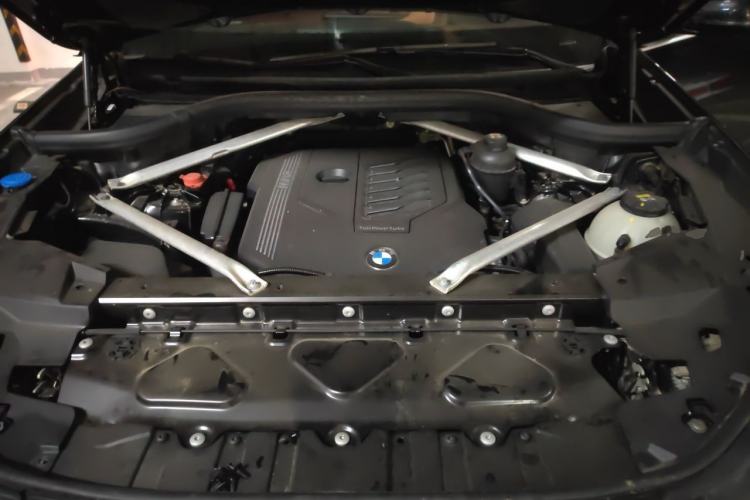 Used BMW X5 2021 Restyled xDrive40i Luxury Version M Sport Package Engine Bay