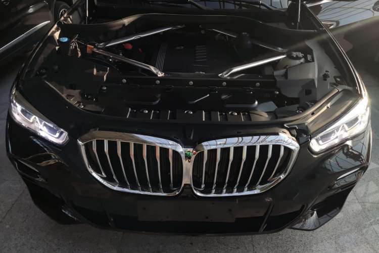 Used BMW X5 2021 Restyled xDrive40i M Sport Package Engine Bay