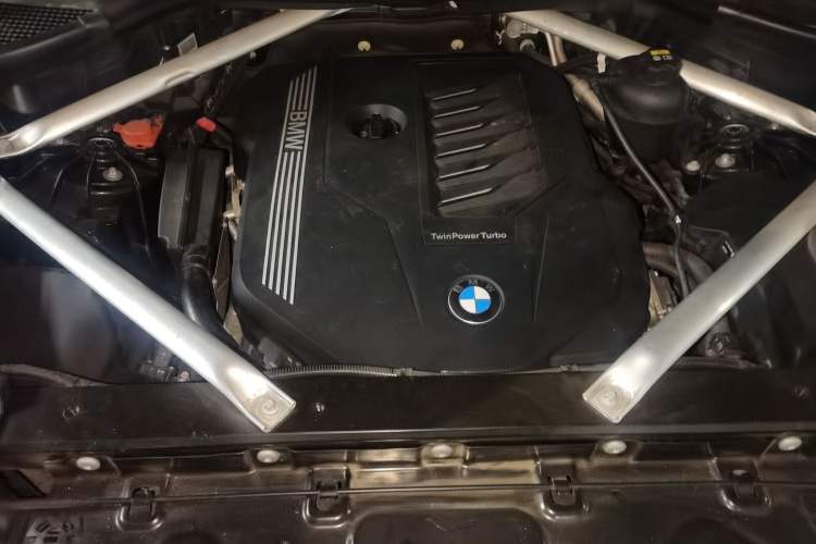 Used BMW X5 2021 xDrive40i Luxury Model with M Sport Package Engine Bay