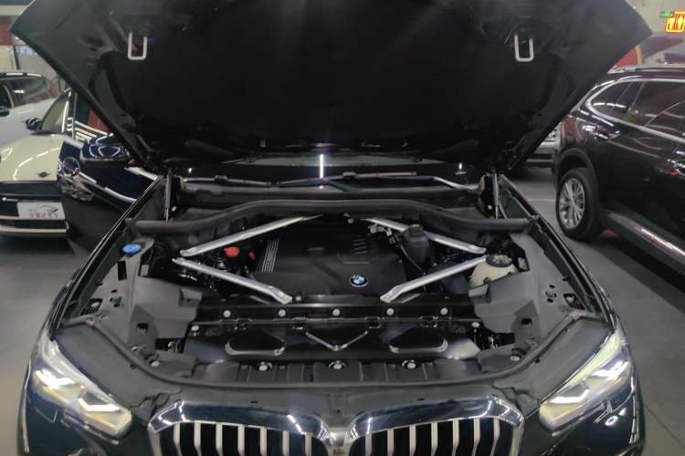 Used BMW X5 2021 Restyled xDrive30i M Sport Package Engine Bay