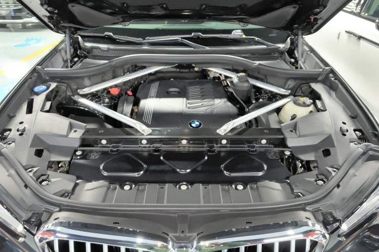 Used BMW X5 2021 Restyled xDrive40i M Sport Package Engine Bay