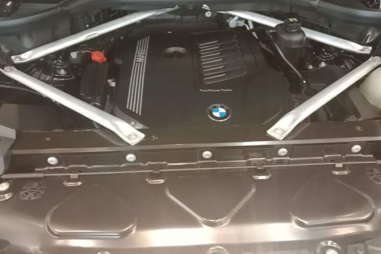Used BMW X5 2021 Restyled xDrive40i M Sport Package Engine Bay