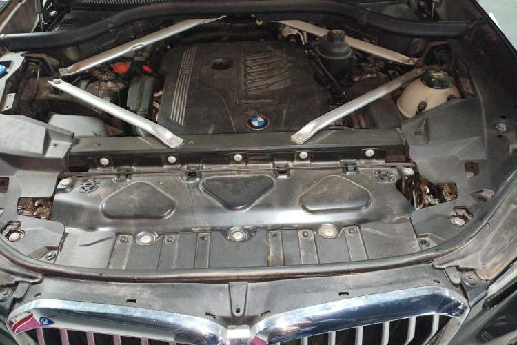 Used BMW X5 2021 xDrive40i Luxury Model with M Sport Package Engine Bay