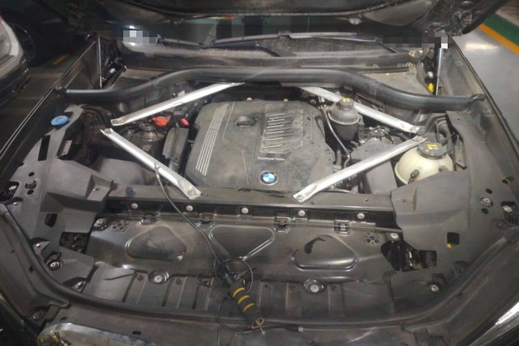 Used BMW X5 2021 Restyled xDrive40i Luxury Version M Sport Package Engine Bay
