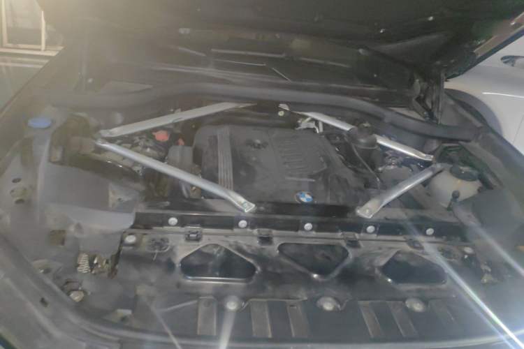 Used BMW X5 2021 Restyled xDrive40i M Sport Package Engine Bay
