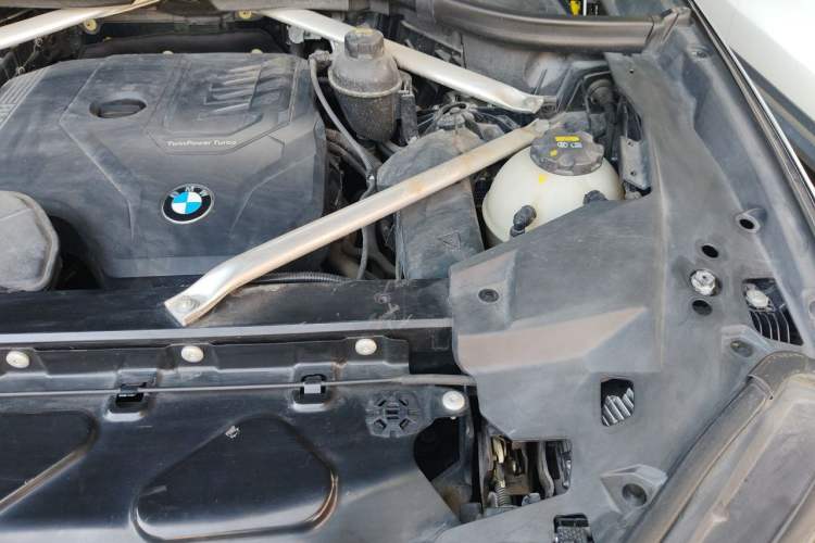 Used BMW X5 2021 xDrive30i M Sport Package Engine Bay Left