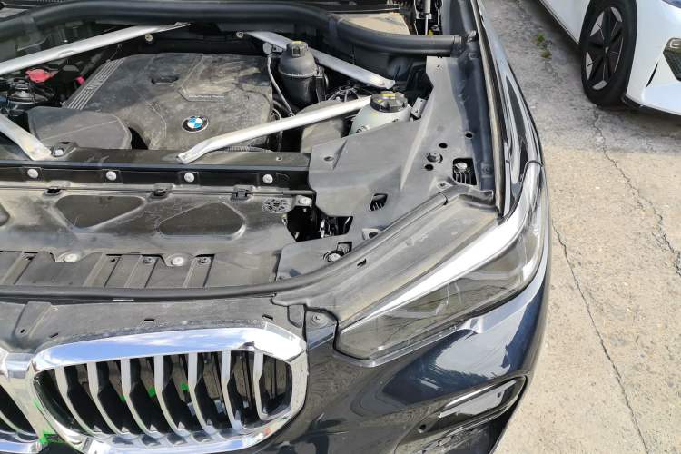 Used BMW X5 2021 Restyled xDrive30i M Sport Package Engine Bay Left