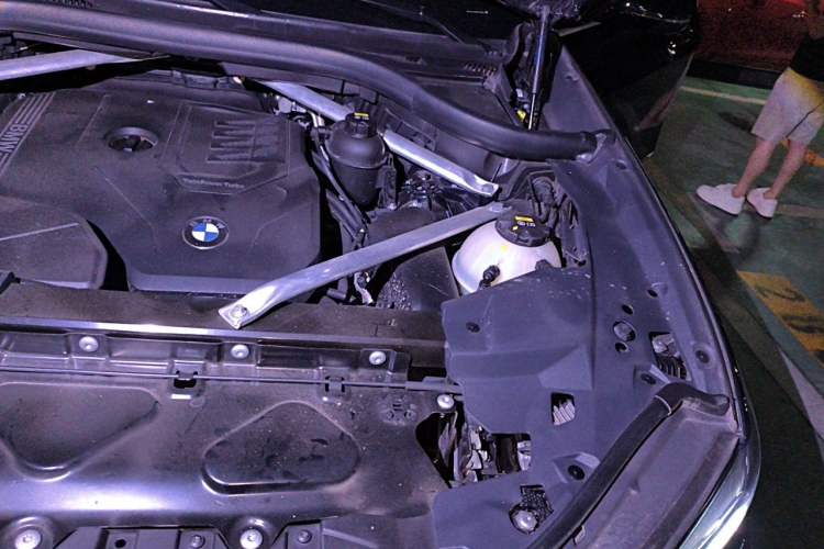 Used BMW X5 2021 xDrive30i M Sport Package Engine Bay Left