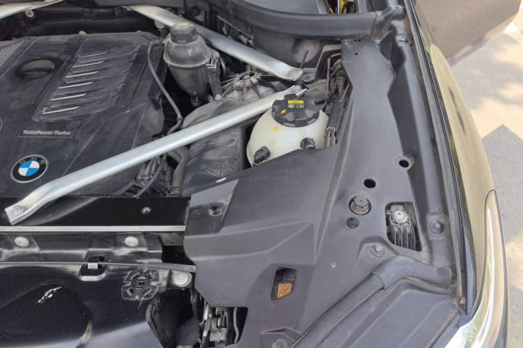 Used BMW X5 2021 xDrive40i M Sport Package Engine Bay Left