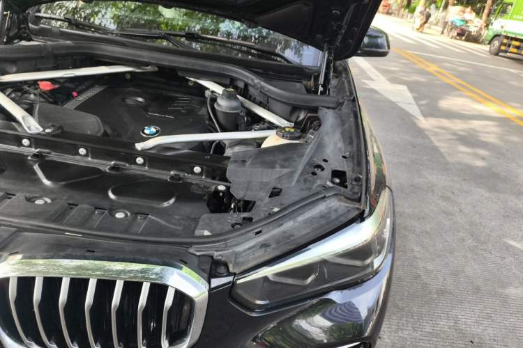 Used BMW X5 2021 xDrive30i M Sport Package Engine Bay Left