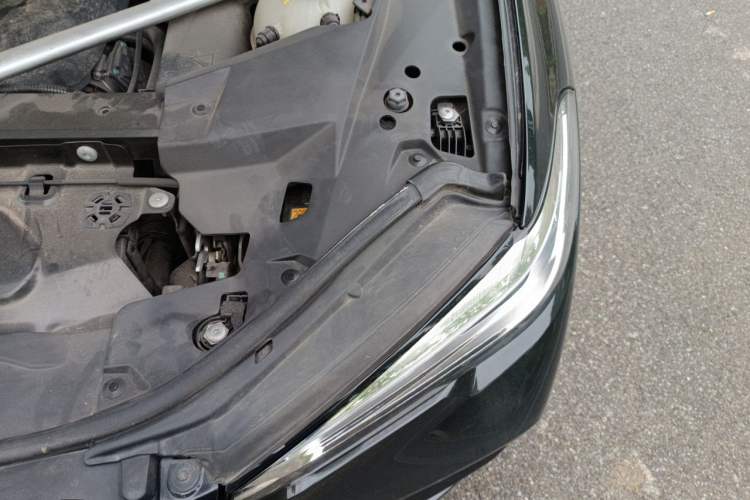 Used BMW X5 2021 xDrive40i M Sport Package Engine Bay Left