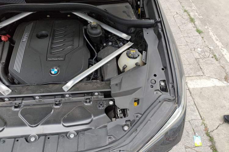 Used BMW X5 2021 Restyled xDrive40i Luxury Version M Sport Package Engine Bay Left
