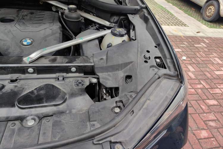 Used BMW X5 2021 xDrive30i M Sport Package Engine Bay Left