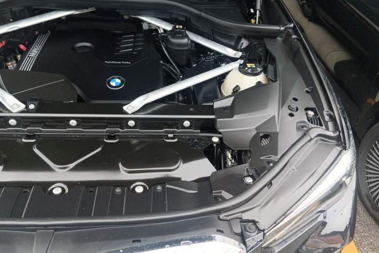 Used BMW X5 2021 Restyled xDrive30i M Sport Package Engine Bay Left