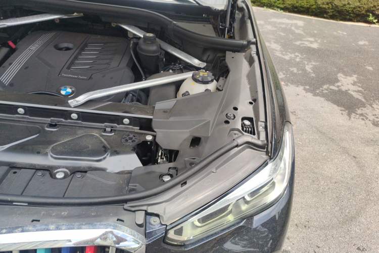 Used BMW X5 2021 Restyled xDrive40i M Sport Package Engine Bay Left