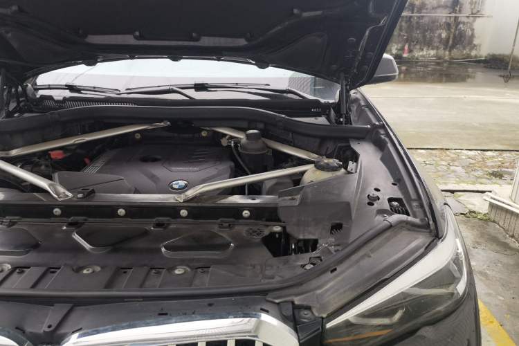 Used BMW X5 2021 xDrive30i M Sport Package Engine Bay Left