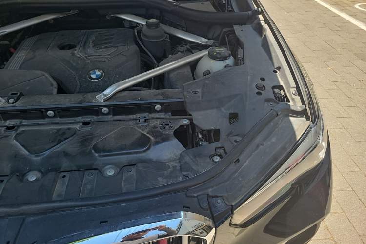 Used BMW X5 2021 xDrive30i M Sport Package Engine Bay Left