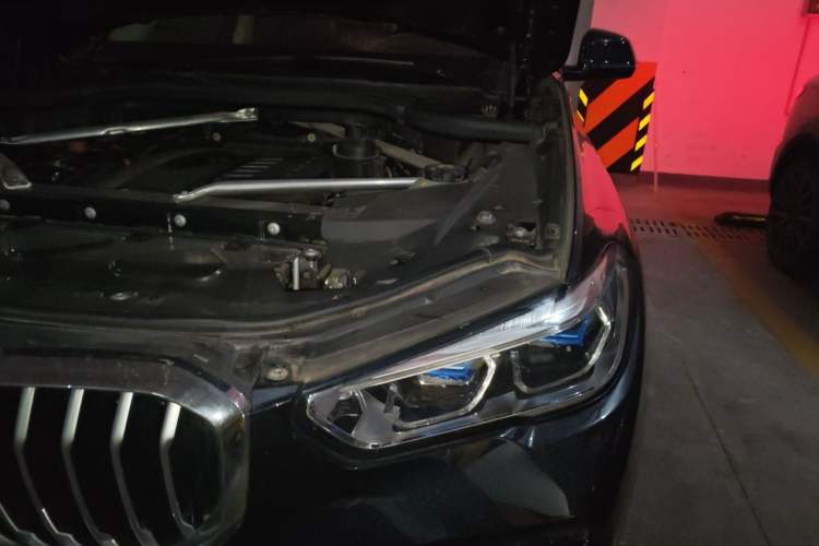 Used BMW X5 2021 Restyled xDrive40i Luxury Version M Sport Package Engine Bay Left