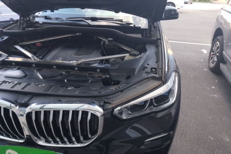 Used BMW X5 2021 xDrive40i M Sport Package Engine Bay Left
