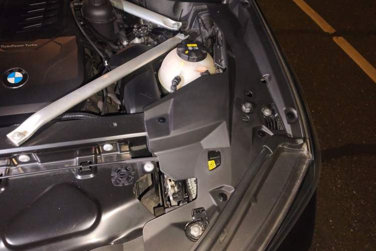 Used BMW X5 2021 Restyled xDrive30i M Sport Package Engine Bay Left