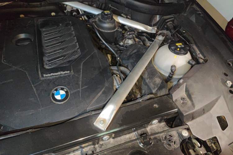 Used BMW X5  Engine Bay Left