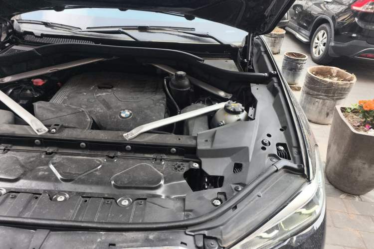 Used BMW X5 2021 xDrive30i M Sport Package Engine Bay Left