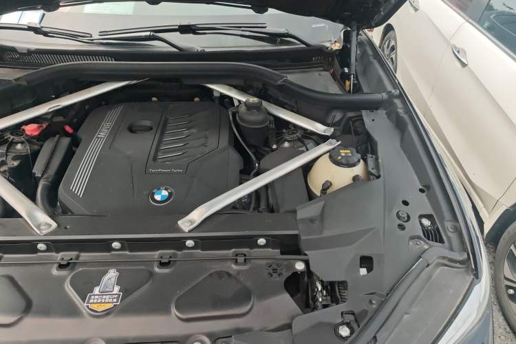 Used BMW X5 2021 xDrive40i Luxury Model with M Sport Package Engine Bay Left