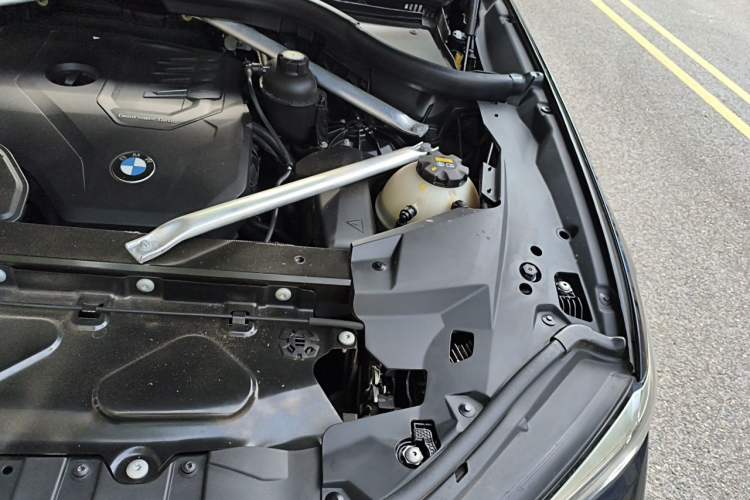 Used BMW X5 2021 xDrive30i M Sport Package Engine Bay Left